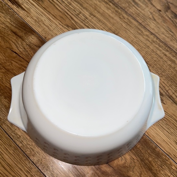 Pyrex England Tulip pattern large round casserole dish - Picture 4 of 8